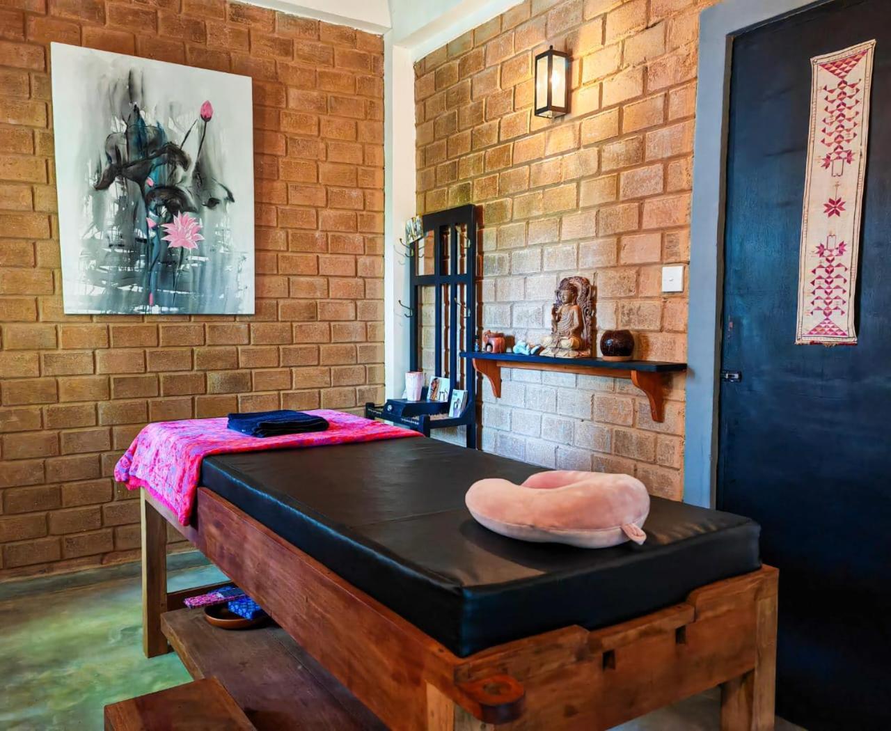 Villa Lyvie Ayurvedic Hotel Tangalle Bagian luar foto