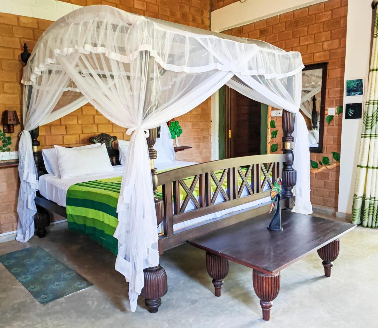 Villa Lyvie Ayurvedic Hotel Tangalle Bagian luar foto