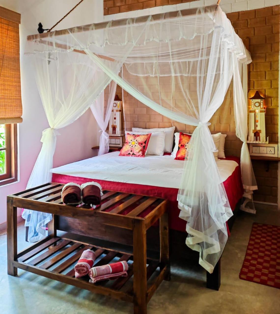 Villa Lyvie Ayurvedic Hotel Tangalle Bagian luar foto