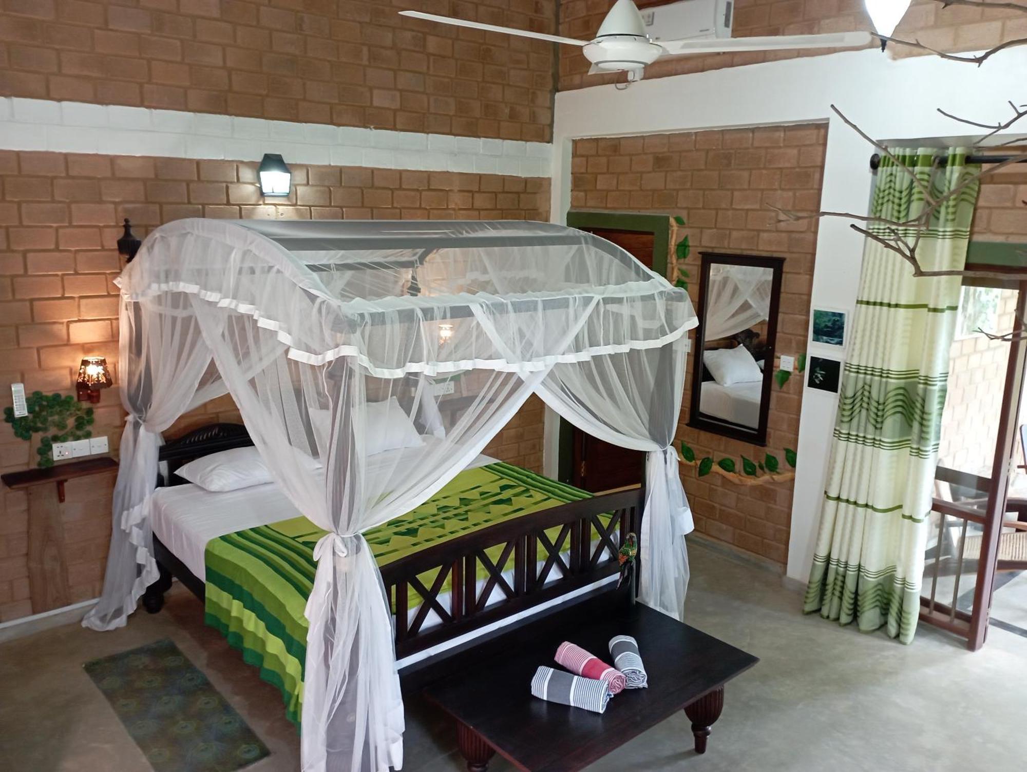 Villa Lyvie Ayurvedic Hotel Tangalle Bagian luar foto