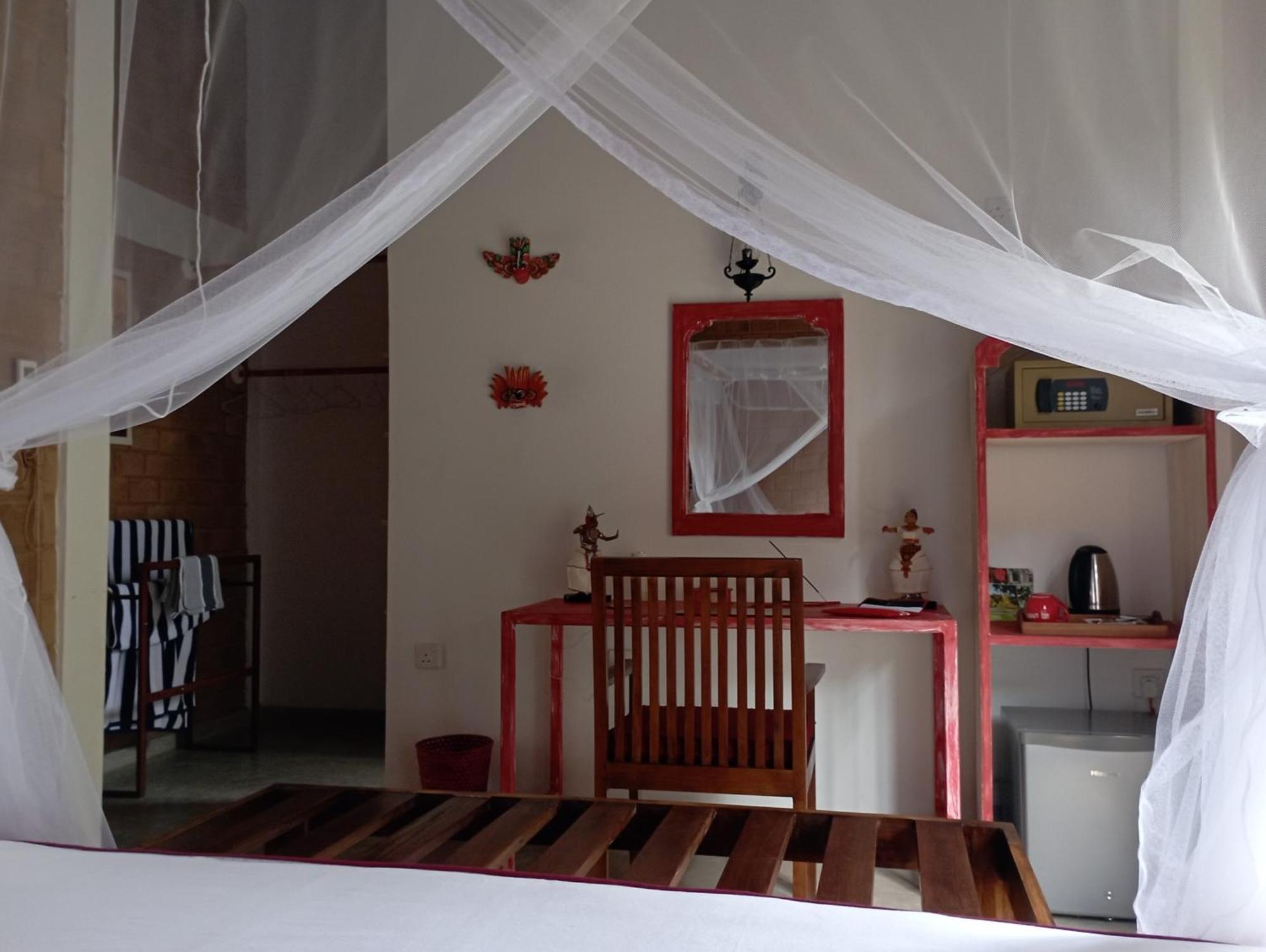 Villa Lyvie Ayurvedic Hotel Tangalle Bagian luar foto
